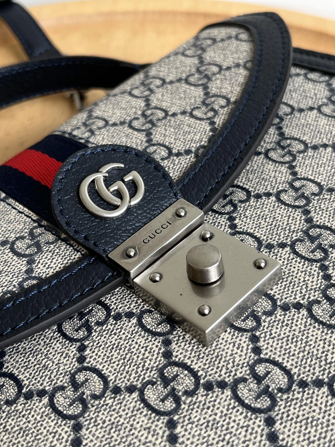 Gucci AAA Quality Handbags For Women Comfortable 1229