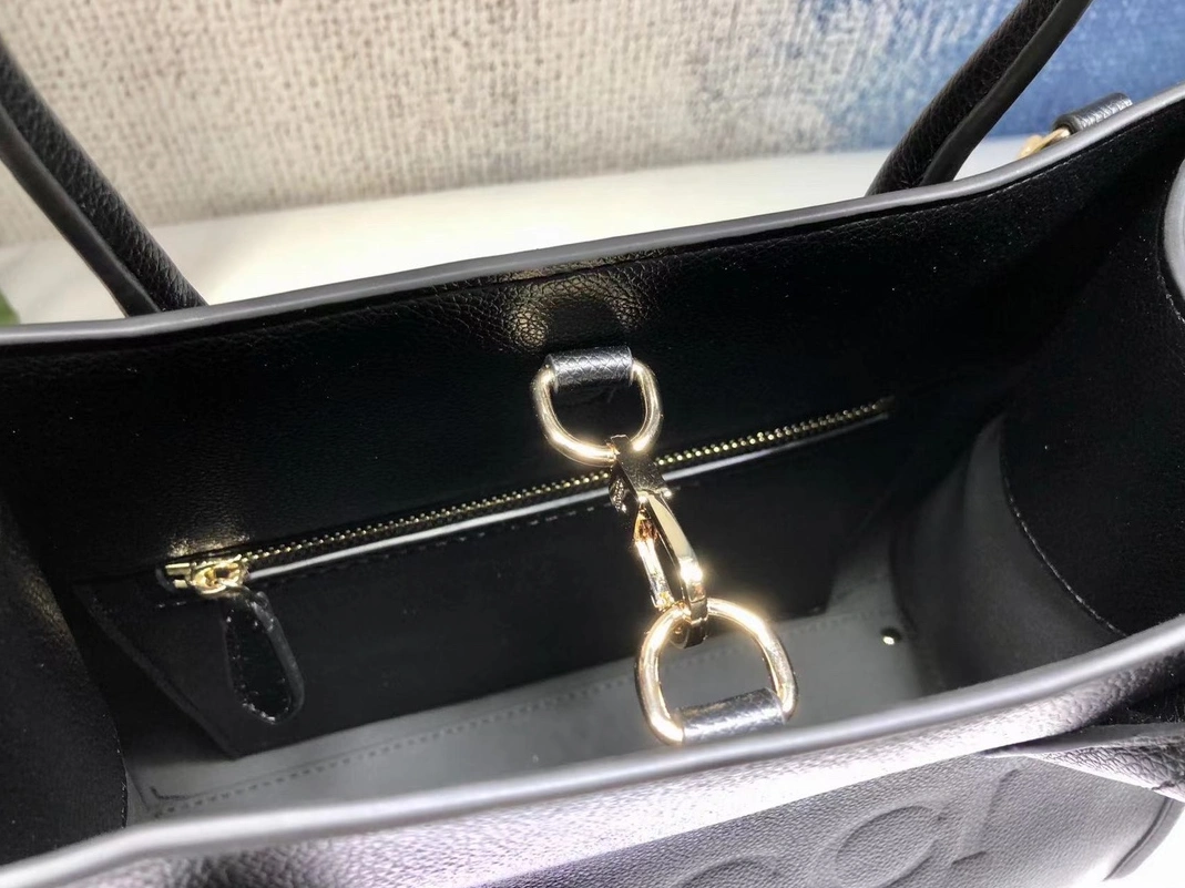 Gucci AAA Quality Handbags For Women Comfortable 2764