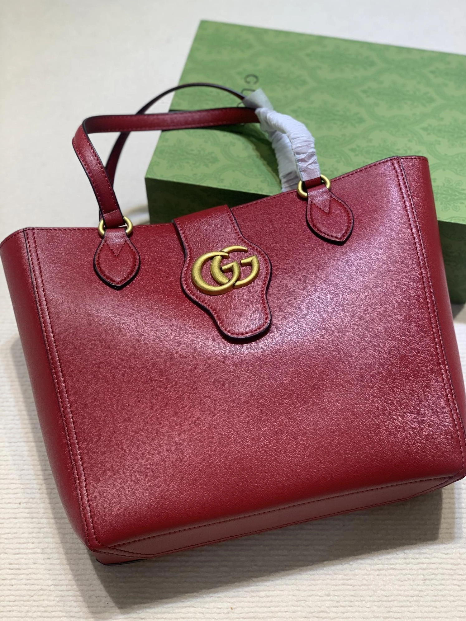 Gucci AAA Quality Handbags For Women Comfortable 6841