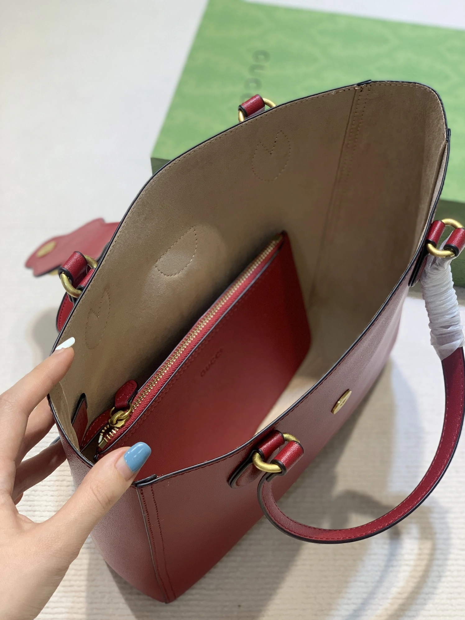 Gucci AAA Quality Handbags For Women Comfortable 6841