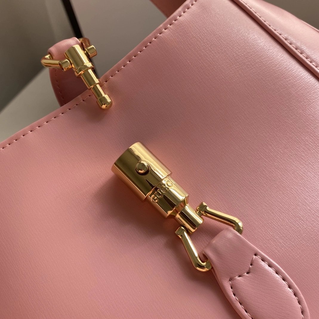 Gucci AAA Quality Handbags For Women Comfortable 7087