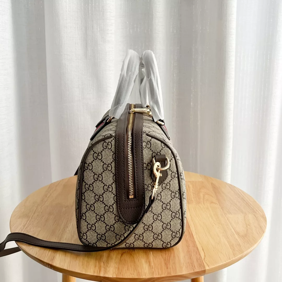 Gucci AAA Quality Handbags For Women Comfortable 9404