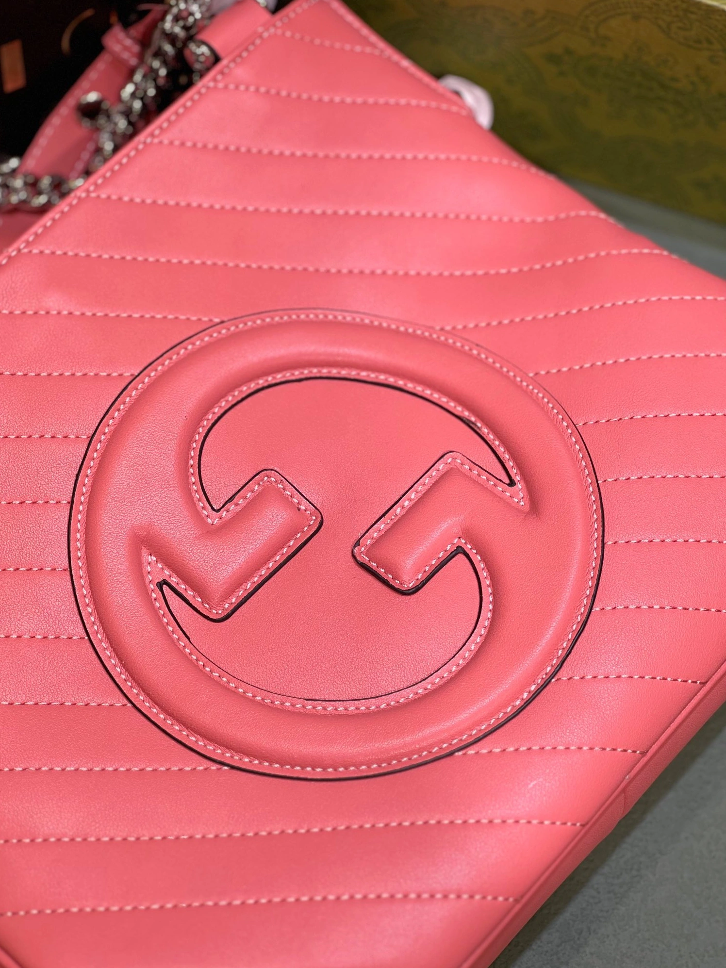 Gucci AAA Quality Handbags For Women Durable 1374