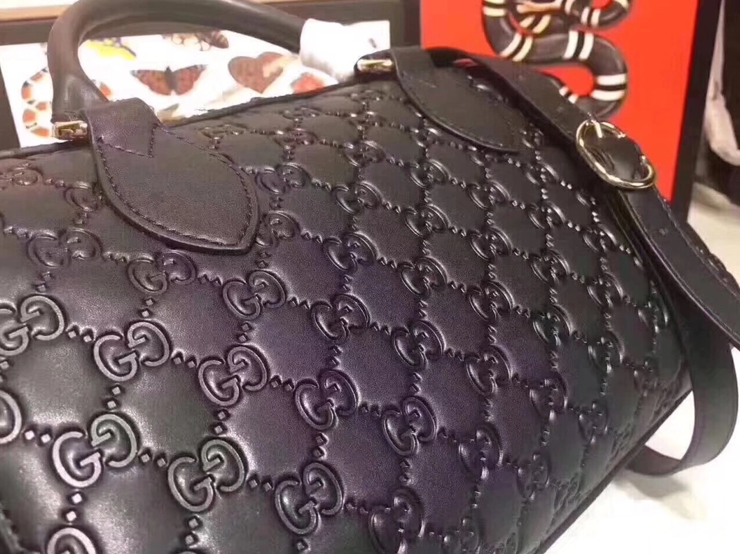 Gucci AAA Quality Handbags For Women Durable 4234
