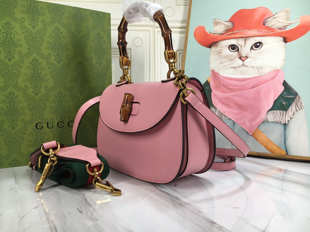 Gucci AAA Quality Handbags For Women Durable 8519