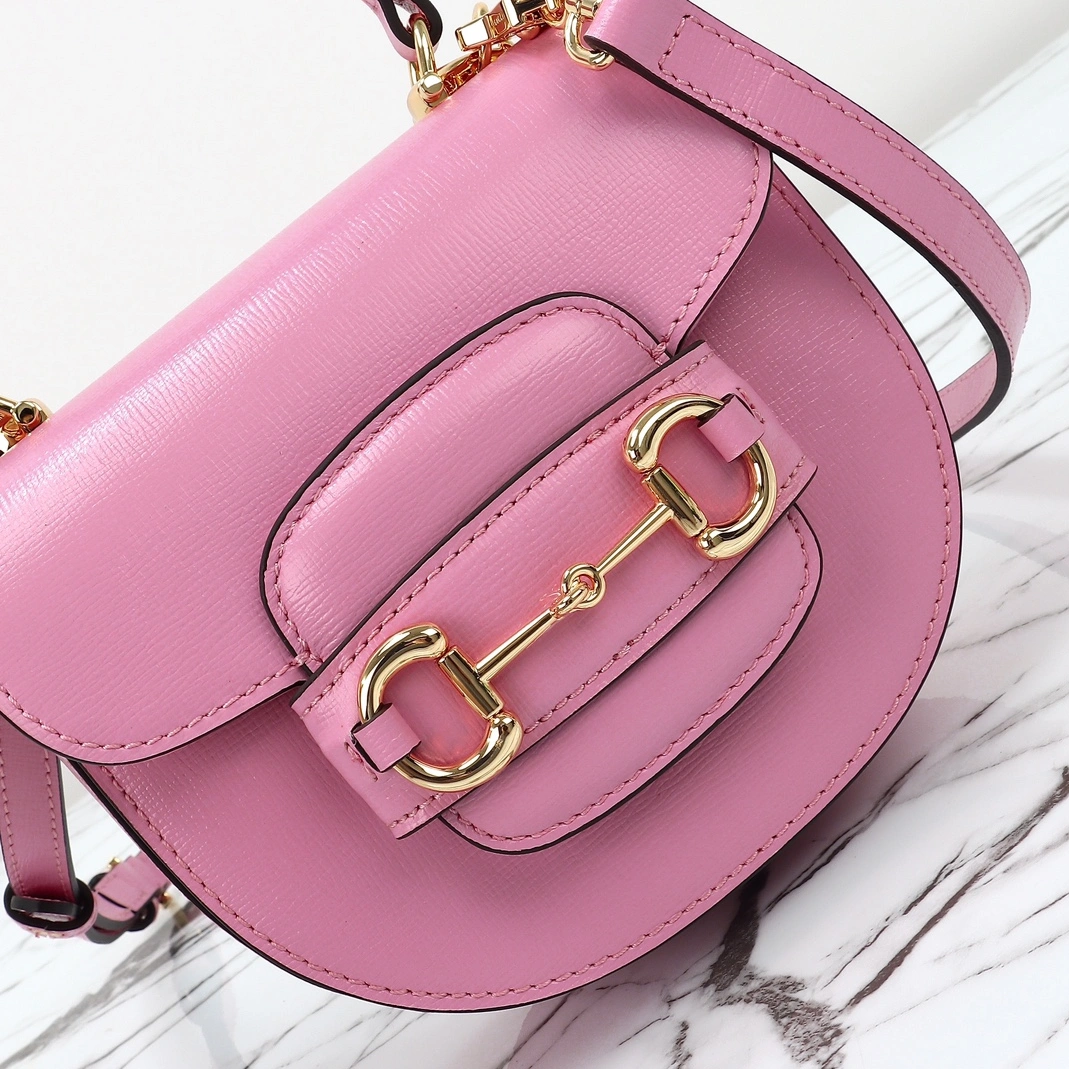 Gucci AAA Quality Handbags For Women Durable 8935