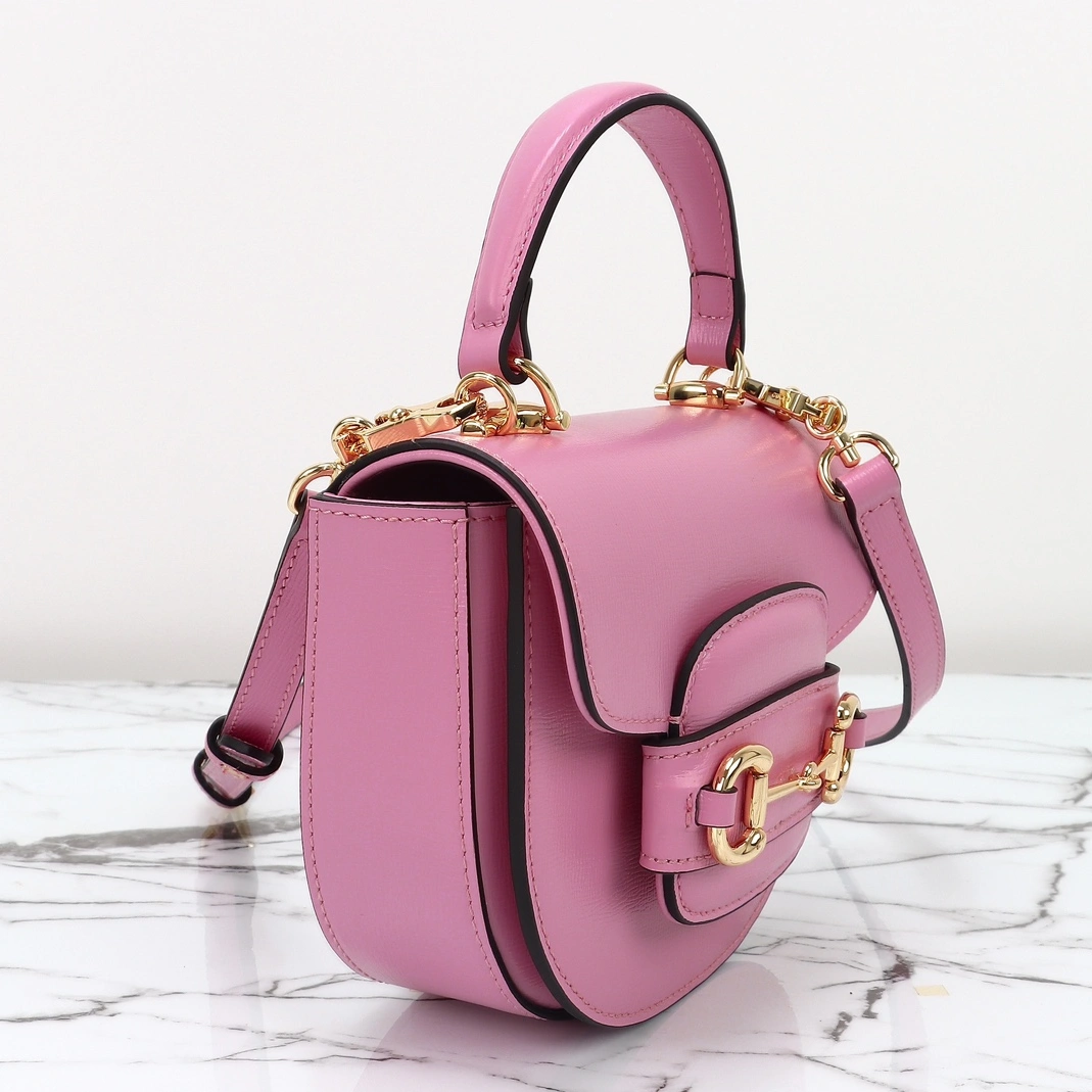 Gucci AAA Quality Handbags For Women Durable 8935