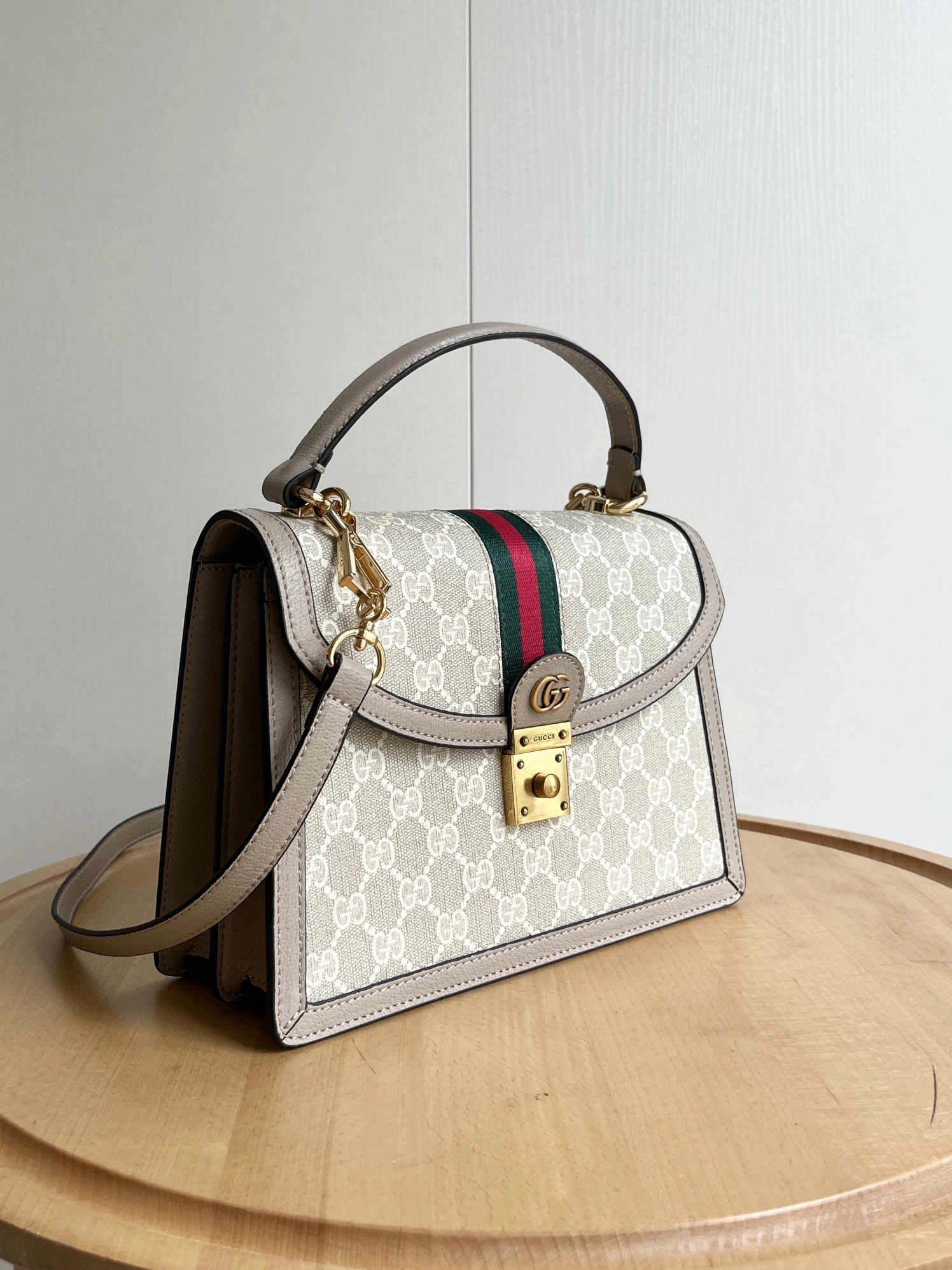 Gucci AAA Quality Handbags For Women Efficient 9011