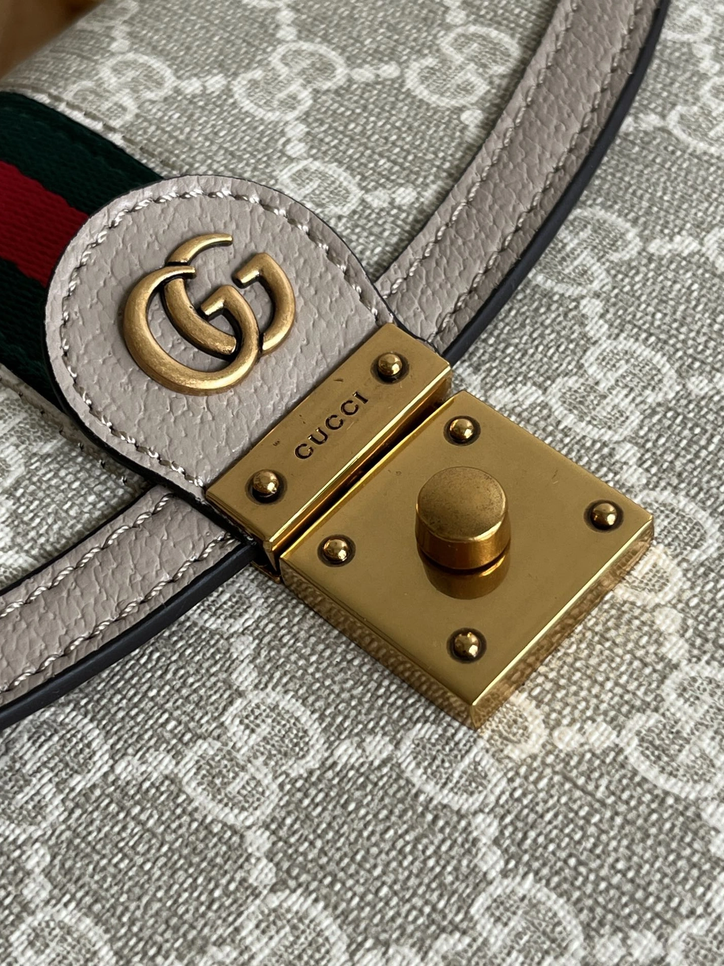 Gucci AAA Quality Handbags For Women Efficient 9011