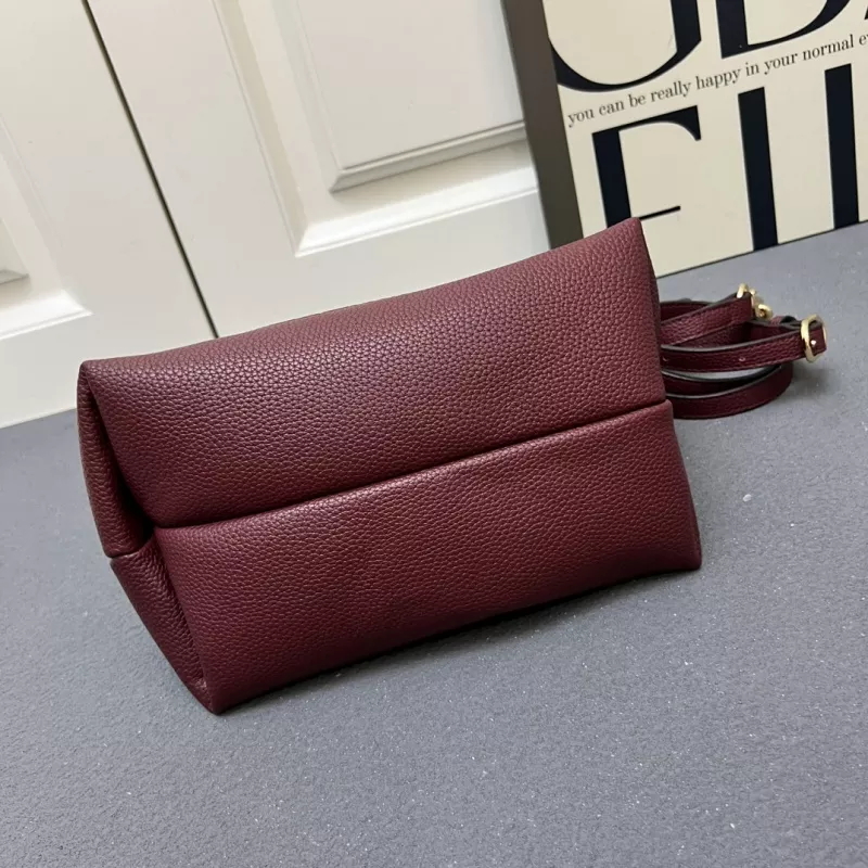 Gucci AAA Quality Handbags For Women Efficient 9024