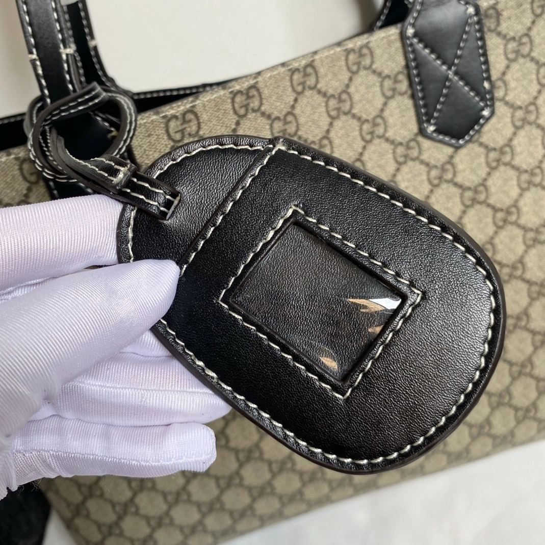 Gucci AAA Quality Handbags For Women Elegant 7956