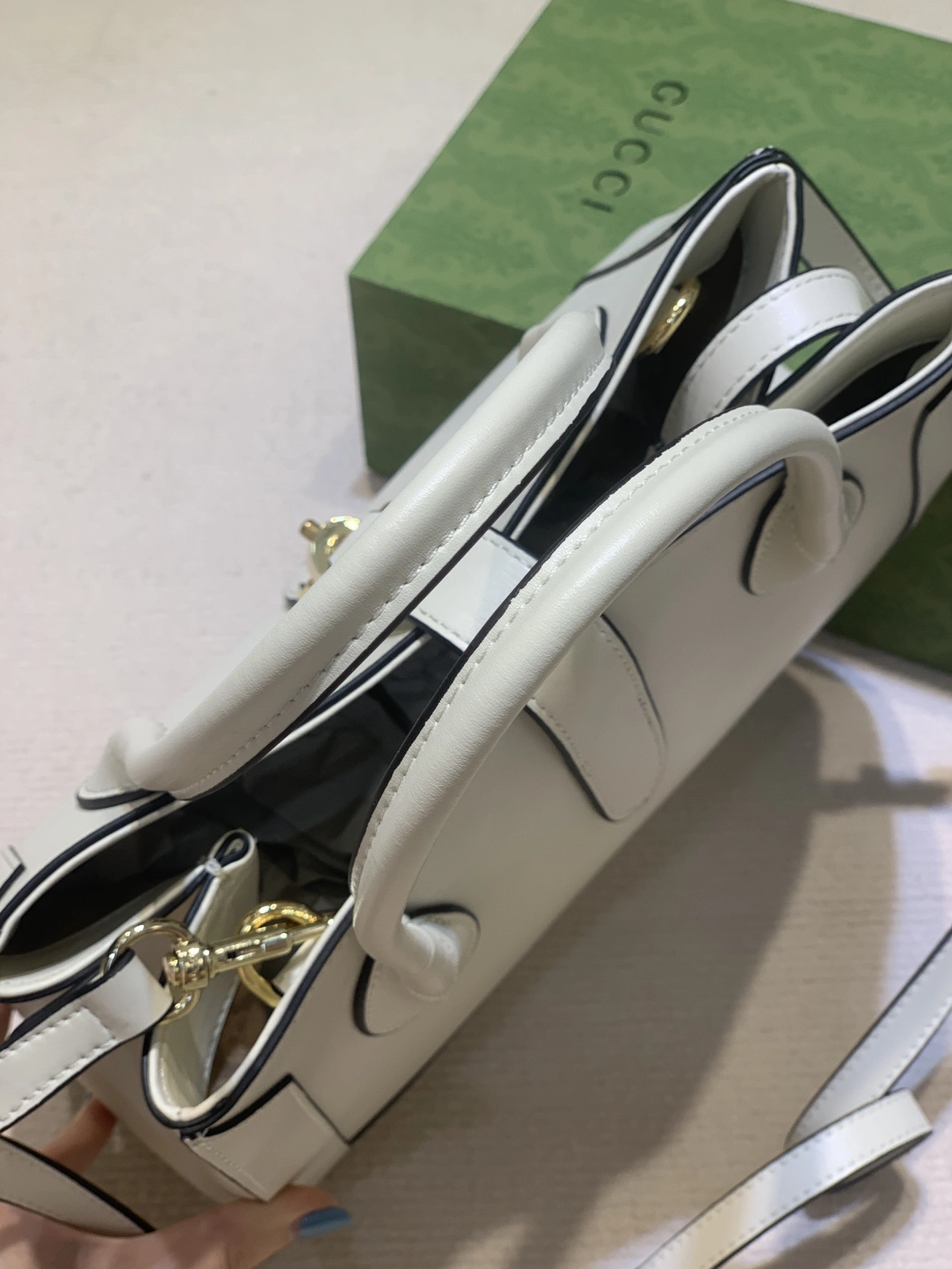Gucci AAA Quality Handbags For Women GoAnywhere 8013