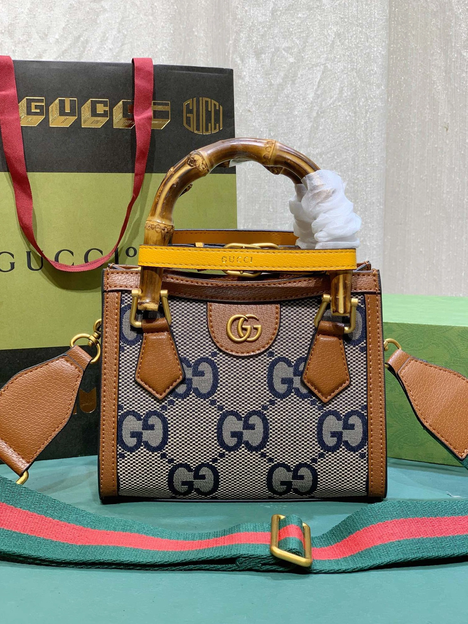 Gucci AAA Quality Handbags For Women HighQuality 4864