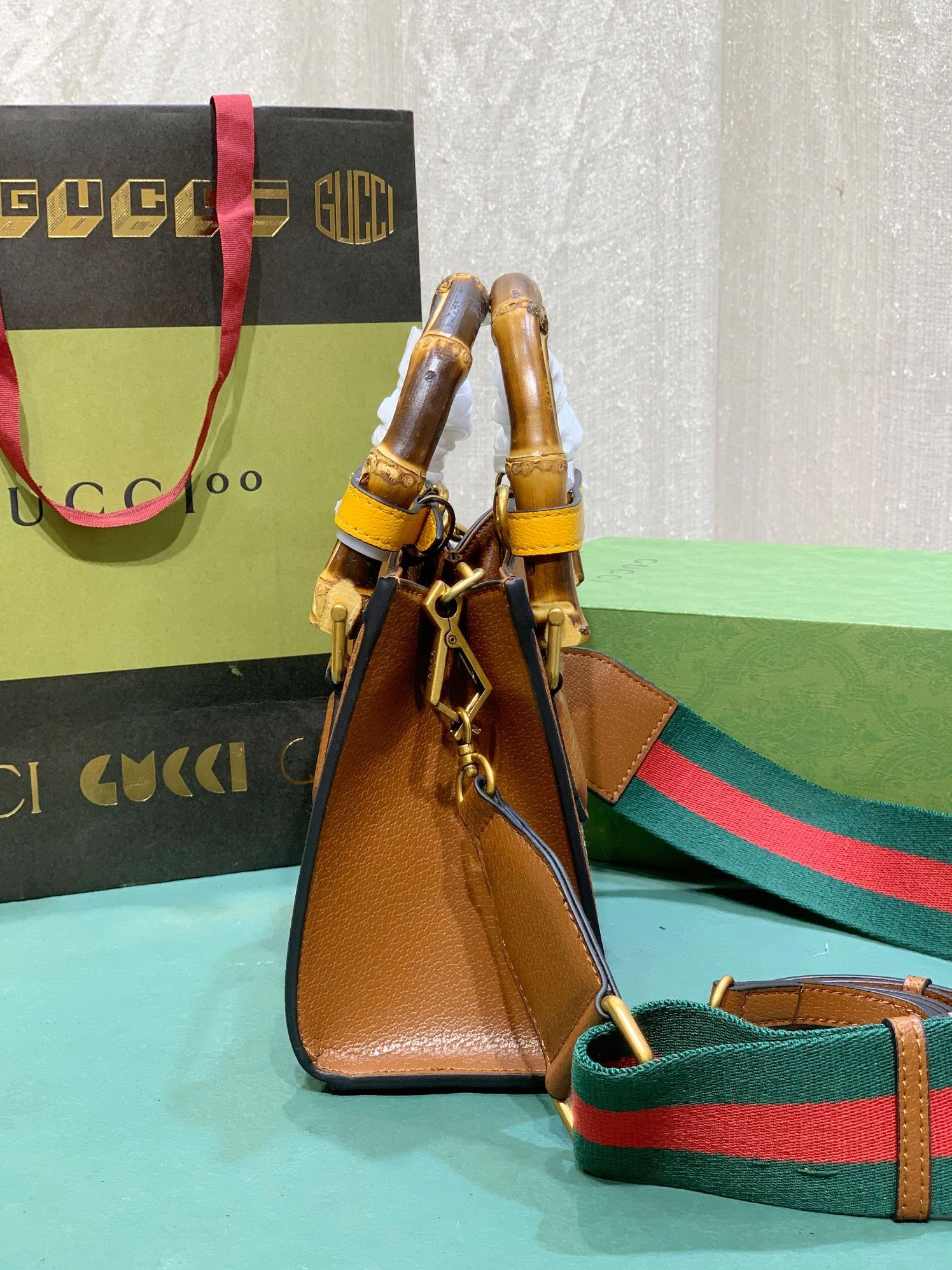 Gucci AAA Quality Handbags For Women HighQuality 4864