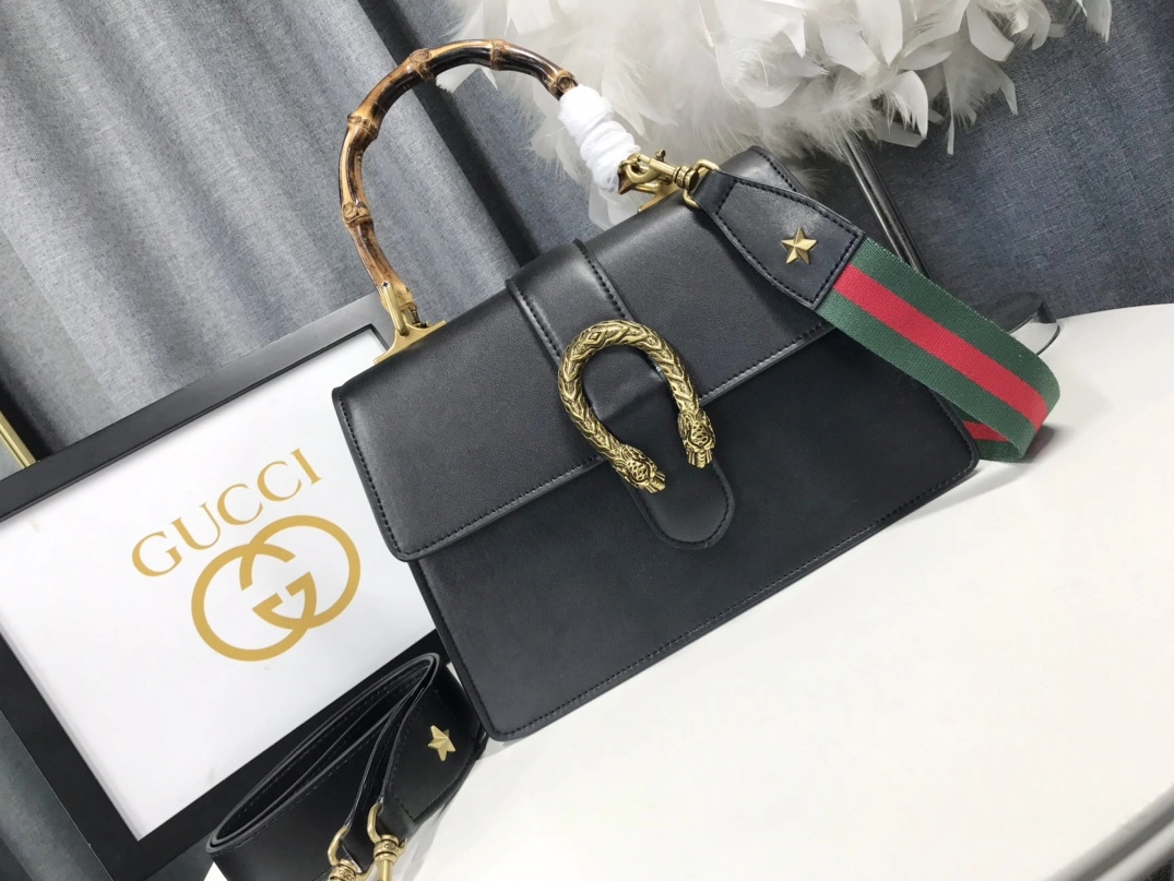 Gucci AAA Quality Handbags For Women Lightweight 9832