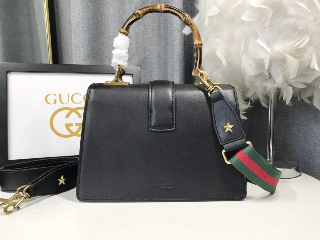 Gucci AAA Quality Handbags For Women Lightweight 9832
