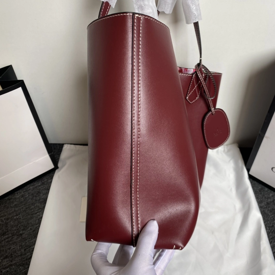 Gucci AAA Quality Handbags For Women Minimalist 6635