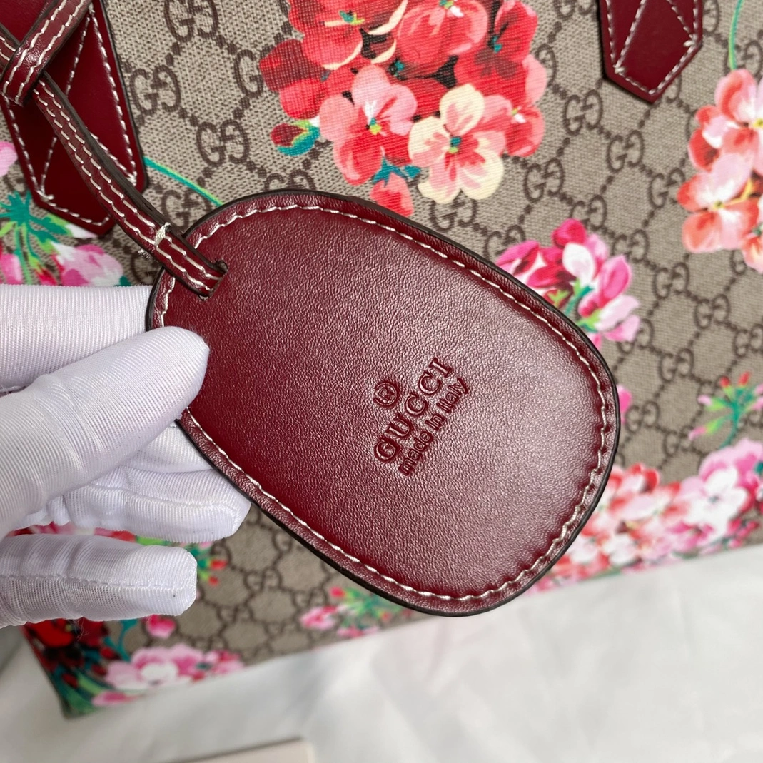 Gucci AAA Quality Handbags For Women Minimalist 6635