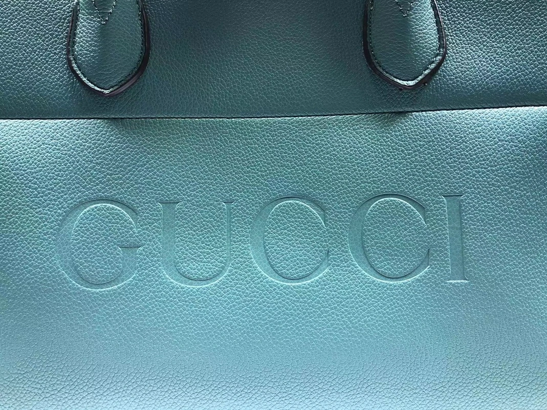 Gucci AAA Quality Handbags For Women Practical 6197