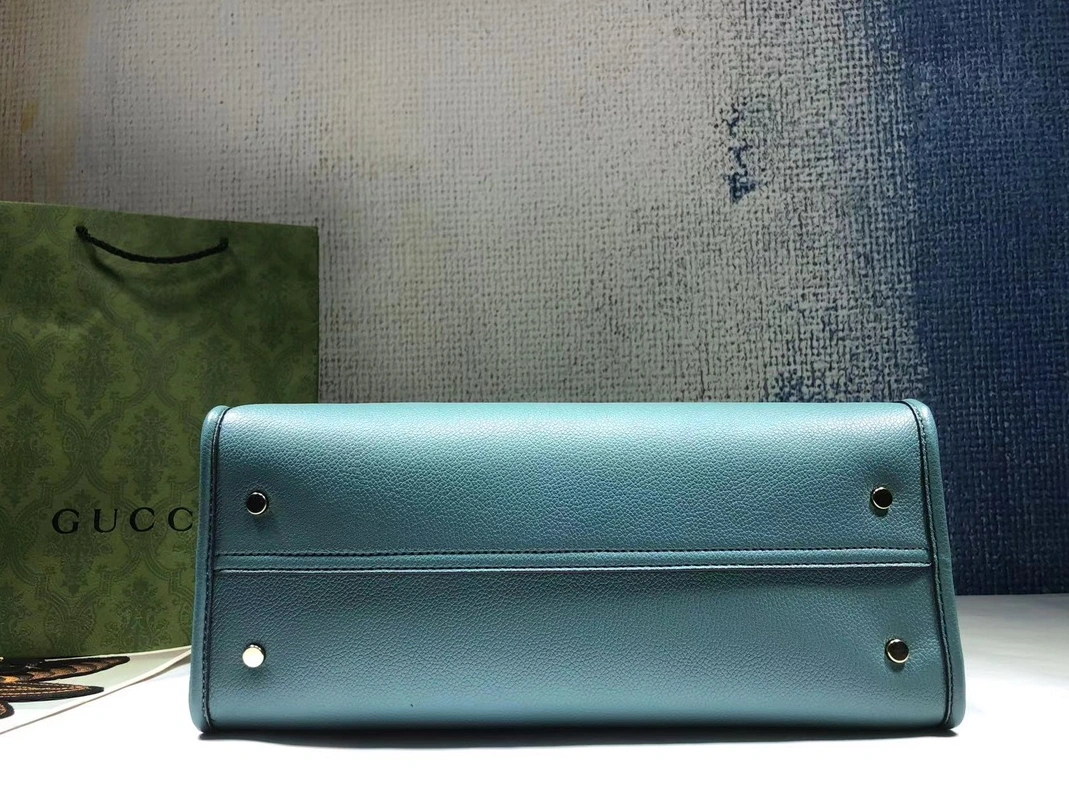Gucci AAA Quality Handbags For Women Practical 6197