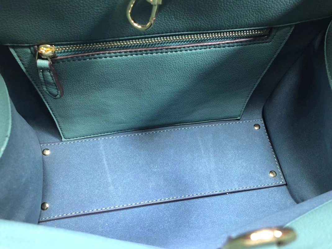 Gucci AAA Quality Handbags For Women Practical 6197