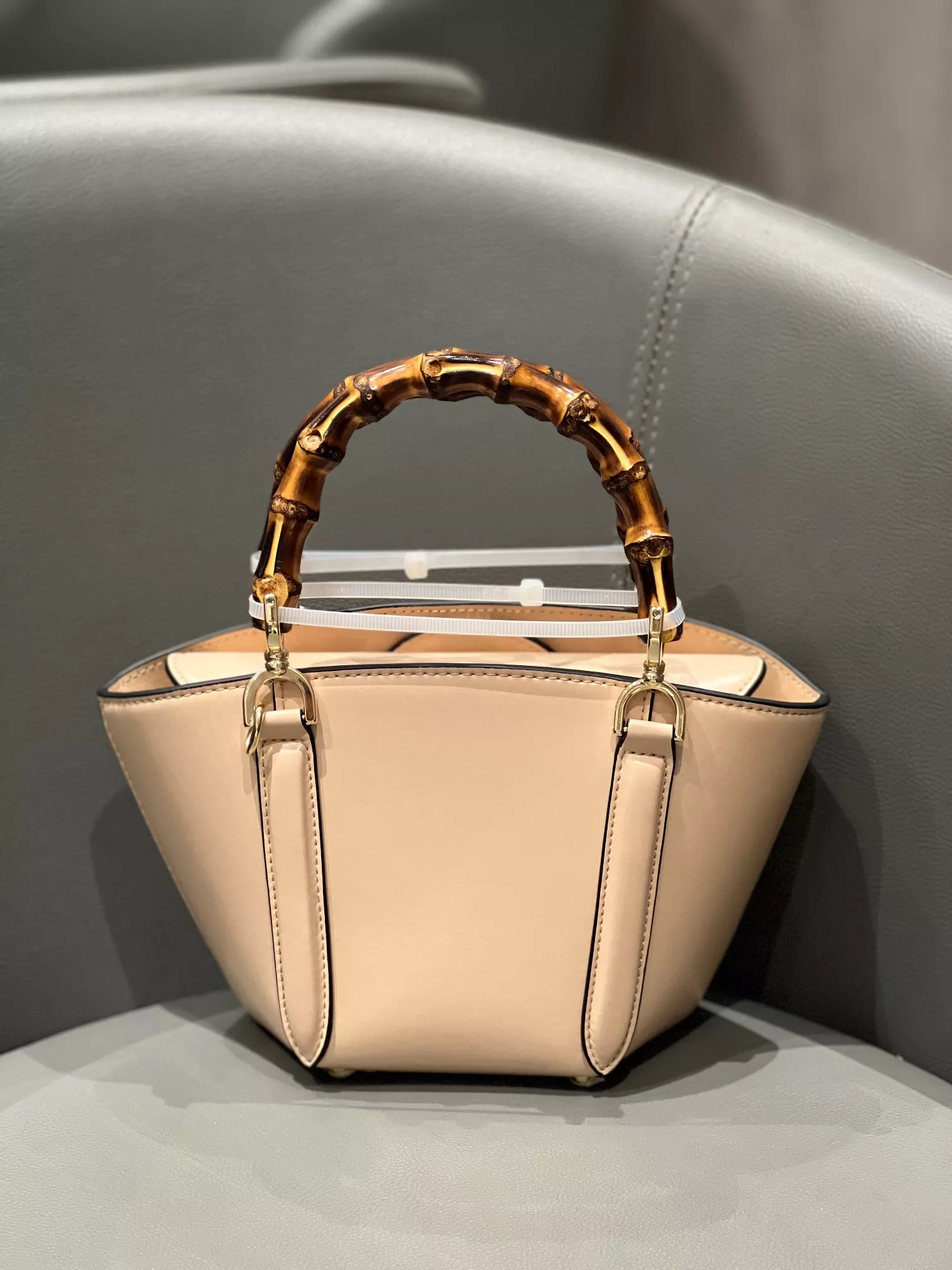 Gucci AAA Quality Handbags For Women Reliable 2306