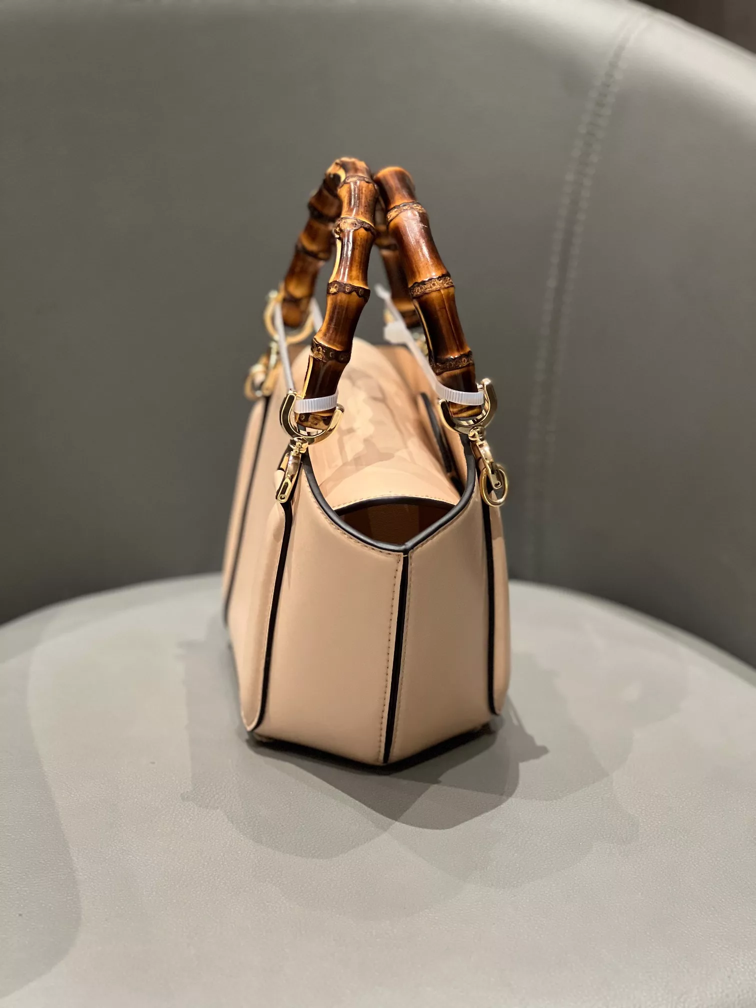 Gucci AAA Quality Handbags For Women Reliable 2306