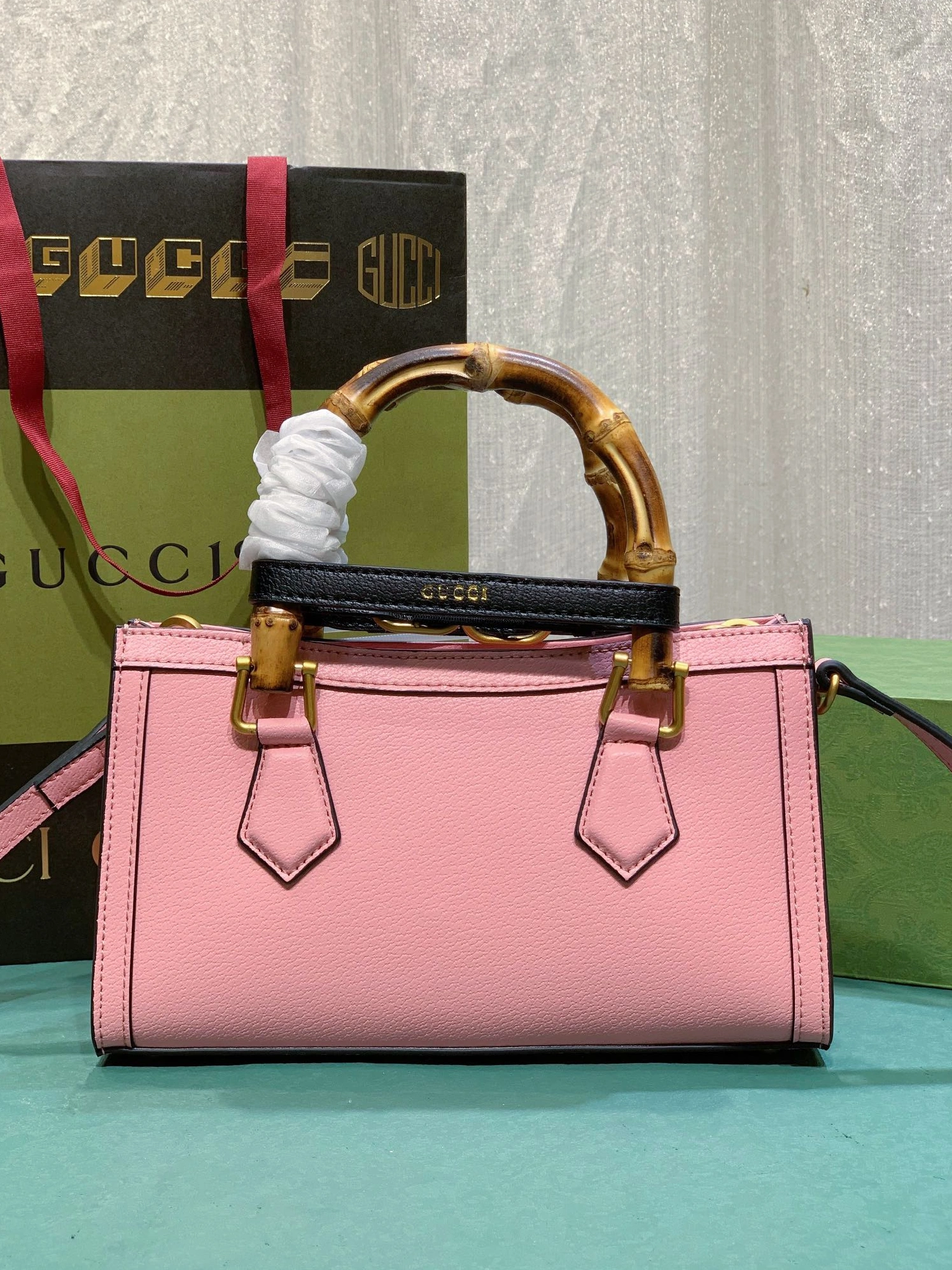 Gucci AAA Quality Handbags For Women Reliable 3583