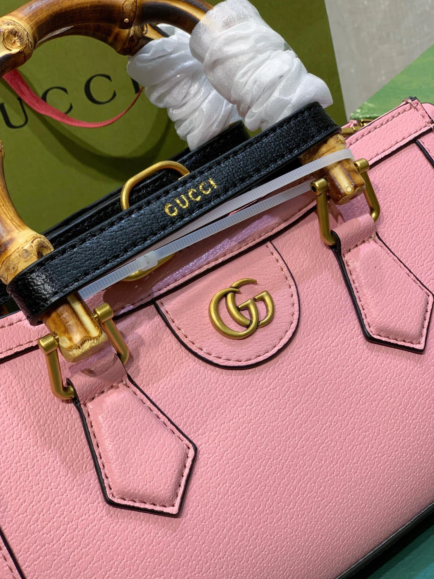 Gucci AAA Quality Handbags For Women Reliable 3583