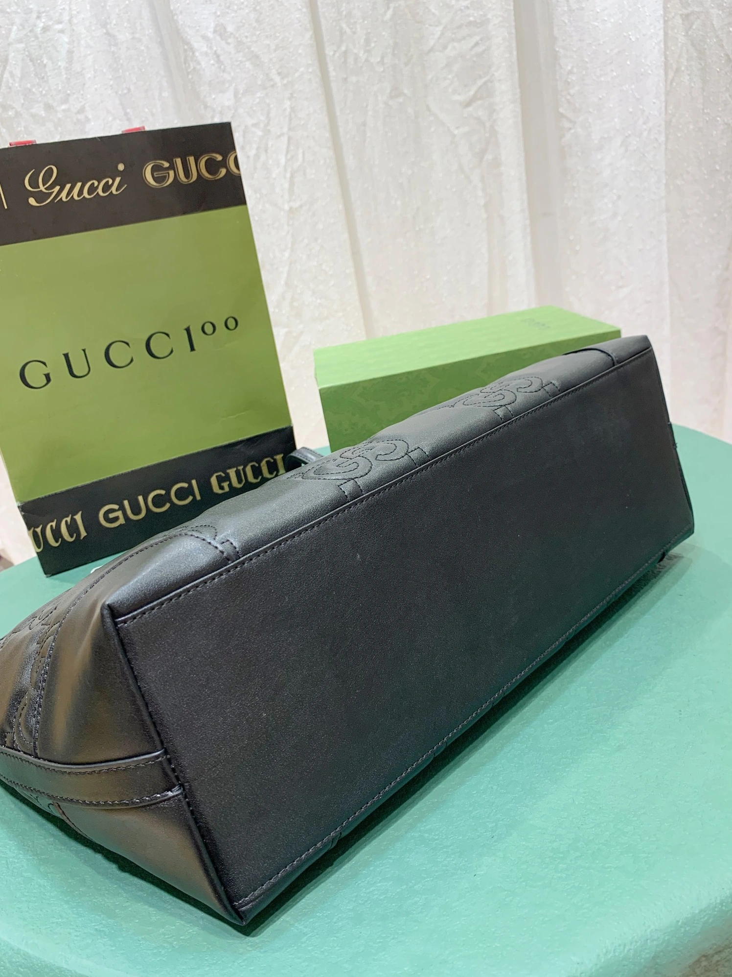 Gucci AAA Quality Handbags For Women Reliable 4128