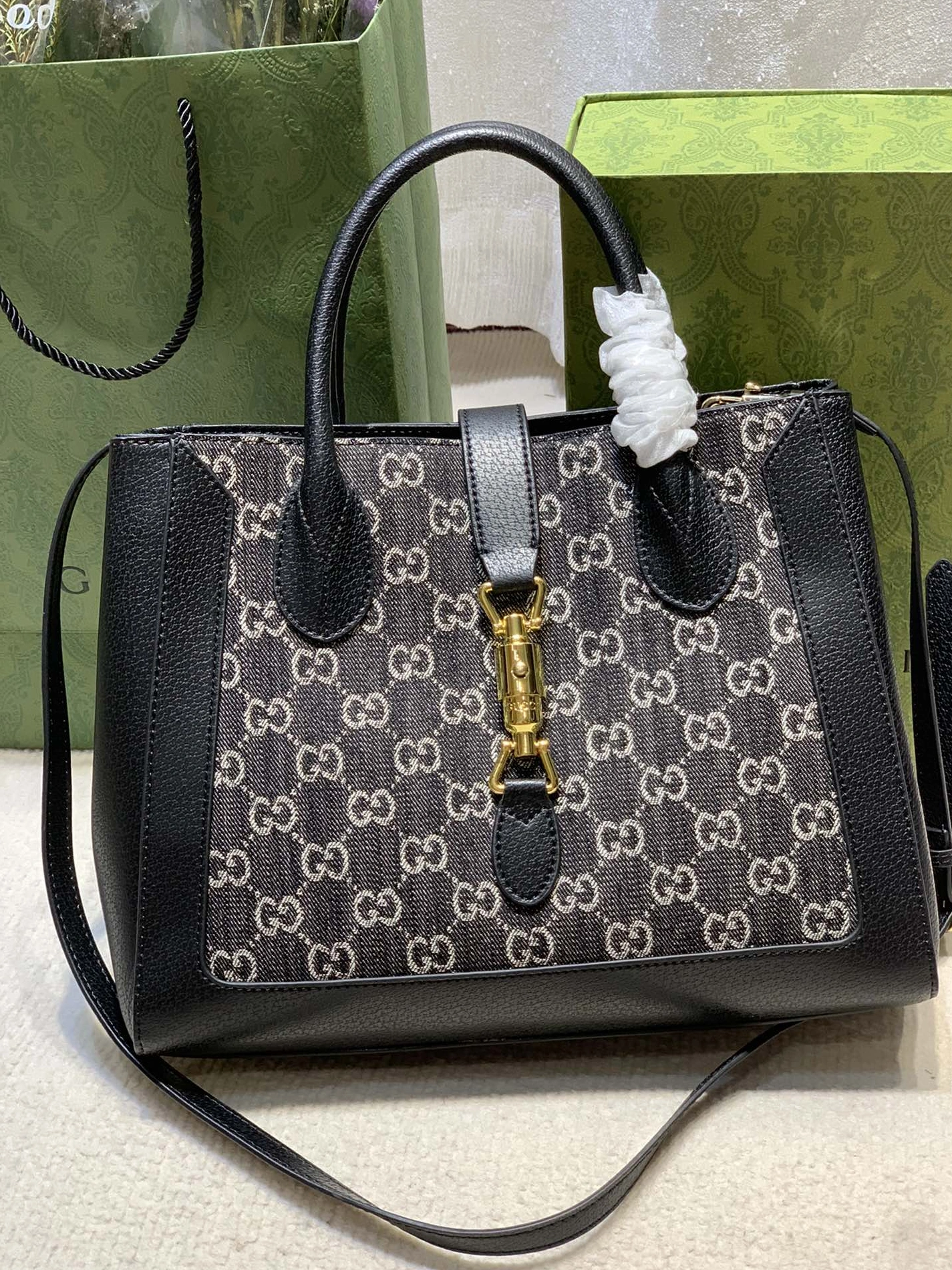 Gucci AAA Quality Handbags For Women Reliable 7812