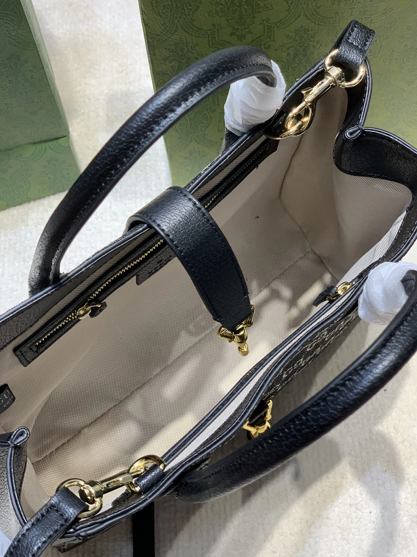 Gucci AAA Quality Handbags For Women Reliable 7812