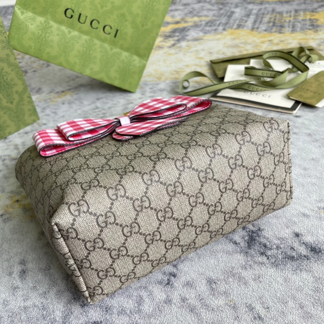 Gucci AAA Quality Handbags For Women Resilient 1522