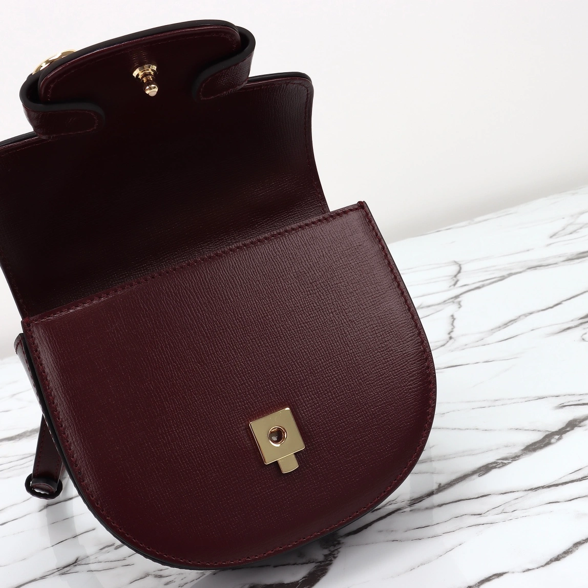 Gucci AAA Quality Handbags For Women Soft 2849