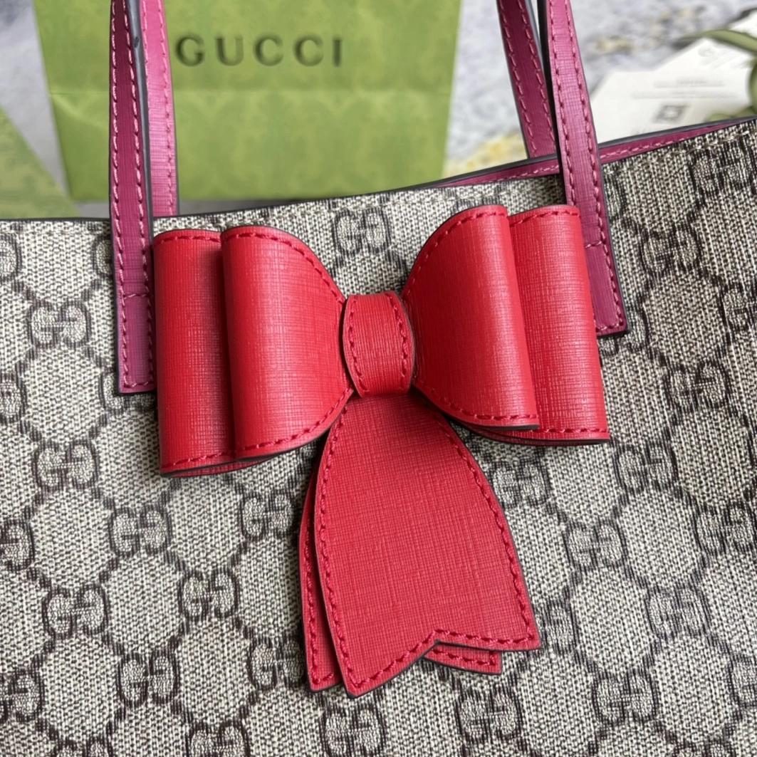 Gucci AAA Quality Handbags For Women Sophisticated 3239