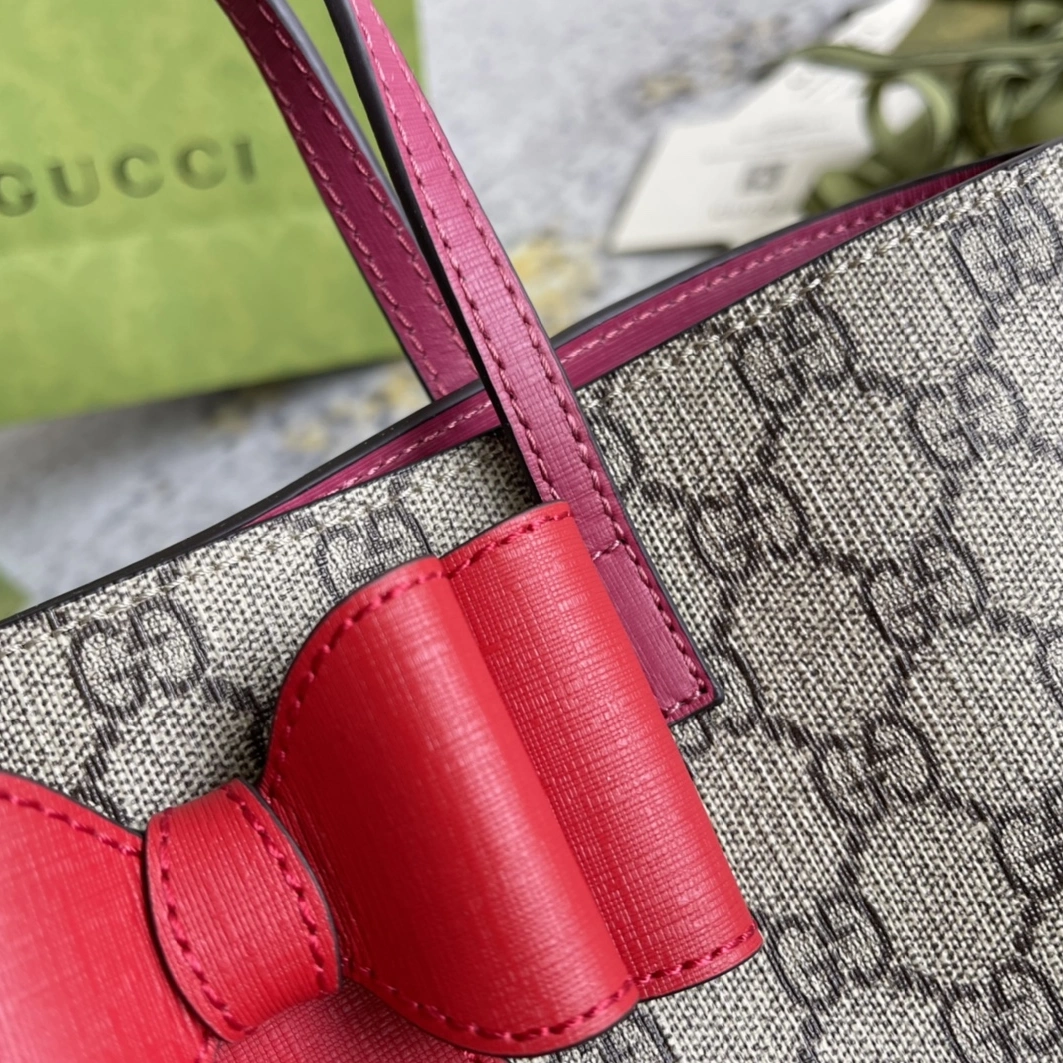 Gucci AAA Quality Handbags For Women Sophisticated 3239