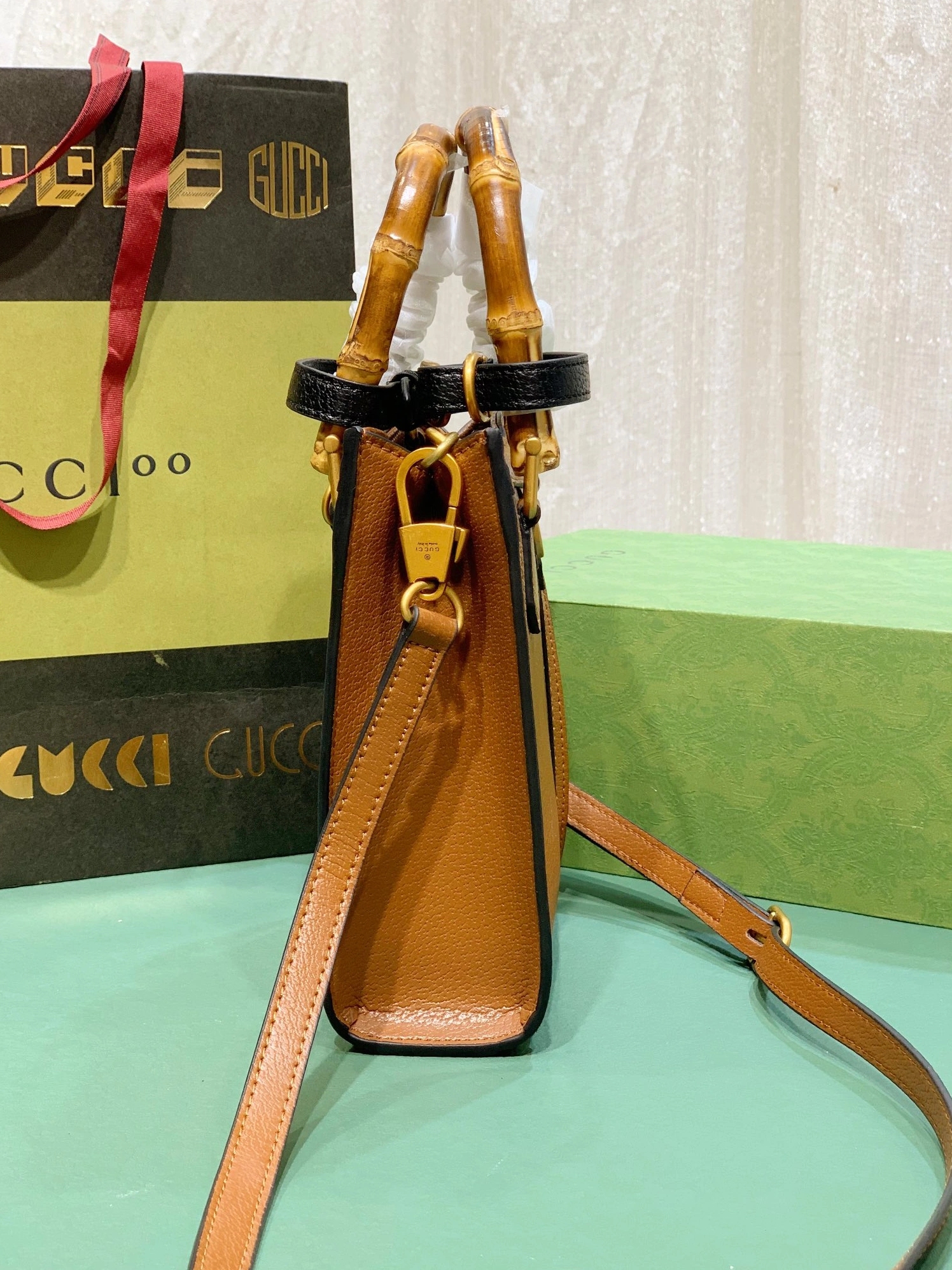Gucci AAA Quality Handbags For Women SportInspired 2322