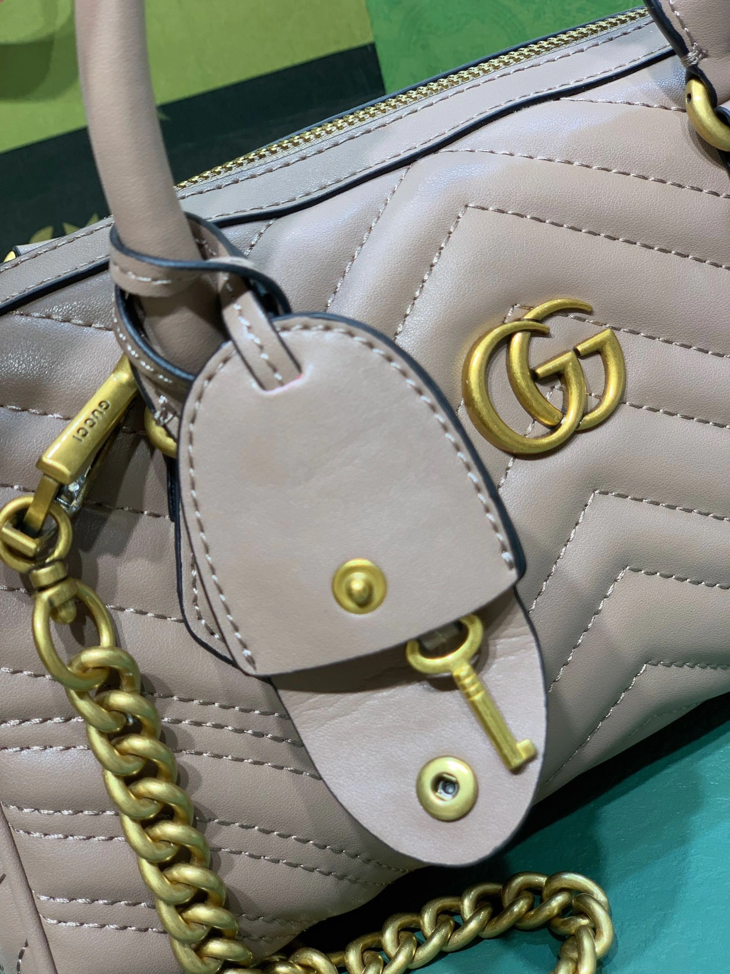 Gucci AAA Quality Handbags For Women Timeless 7124