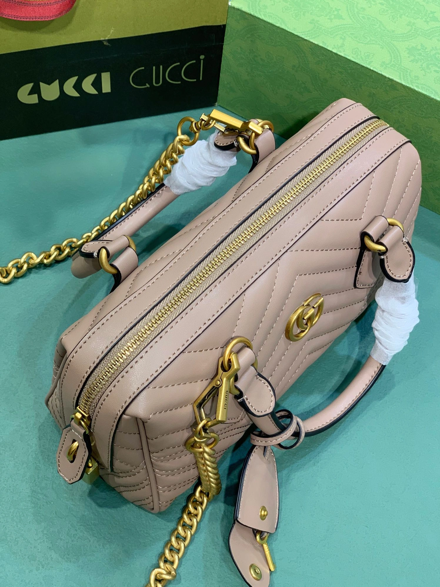 Gucci AAA Quality Handbags For Women Timeless 7124
