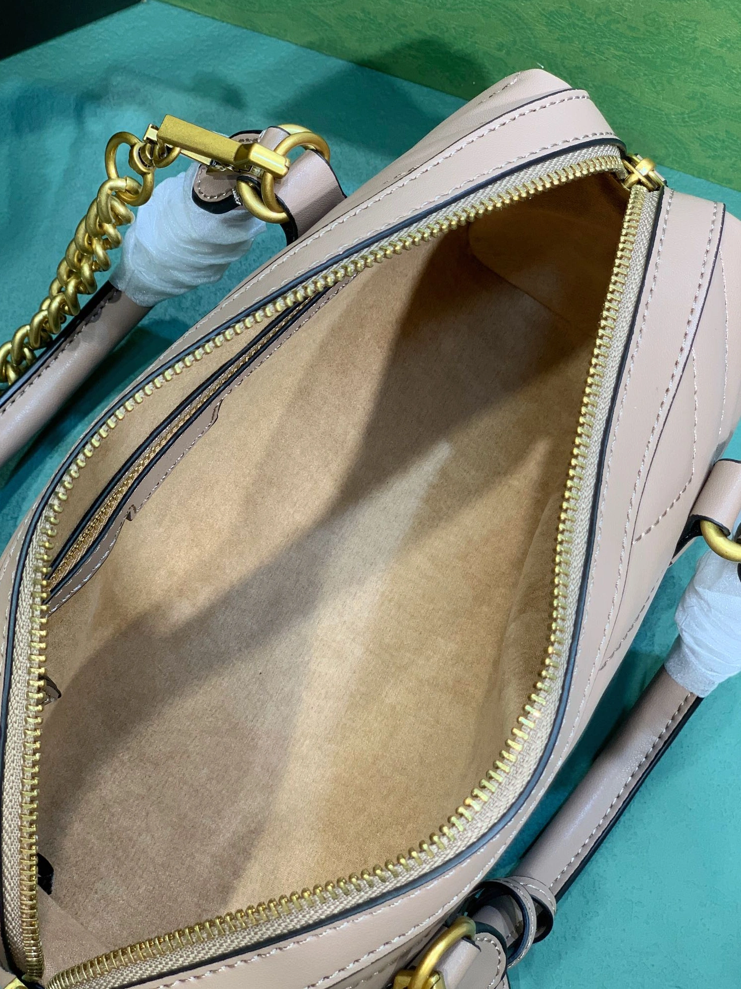Gucci AAA Quality Handbags For Women Timeless 7124