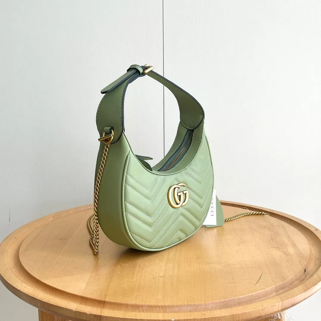 Gucci AAA Quality Handbags For Women Trendy 2493