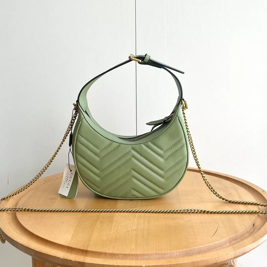 Gucci AAA Quality Handbags For Women Trendy 2493