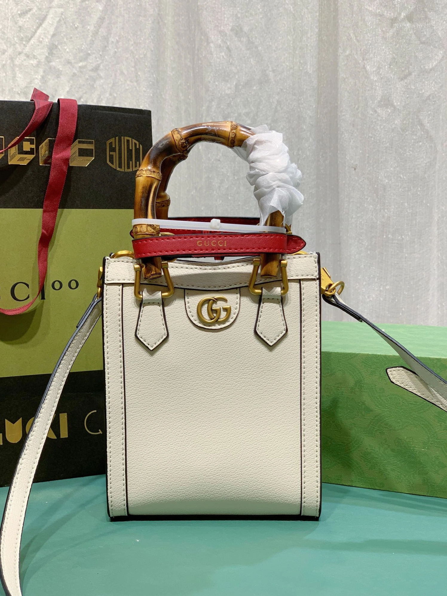 Gucci AAA Quality Handbags For Women Trendy 7339