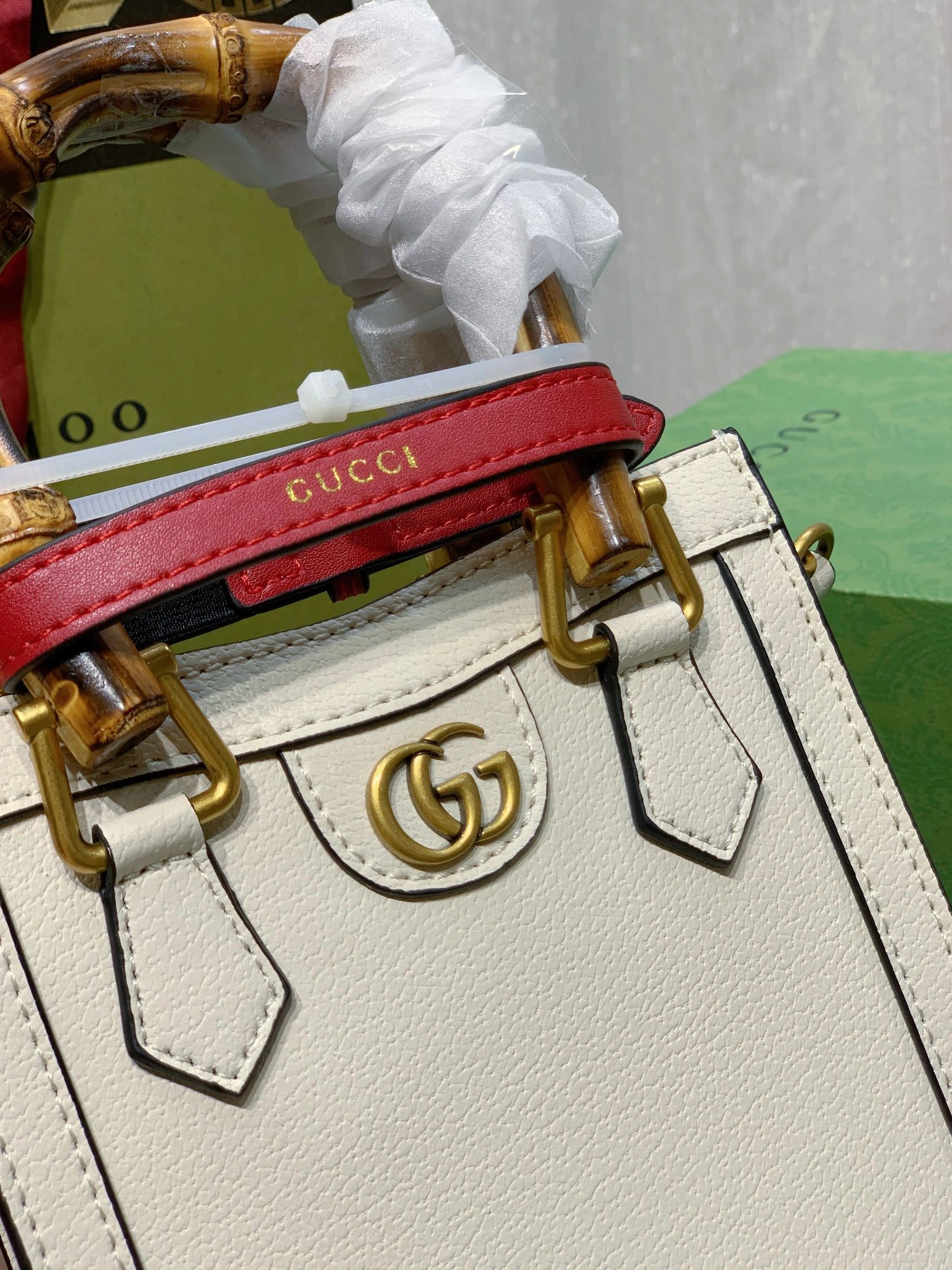 Gucci AAA Quality Handbags For Women Trendy 7339