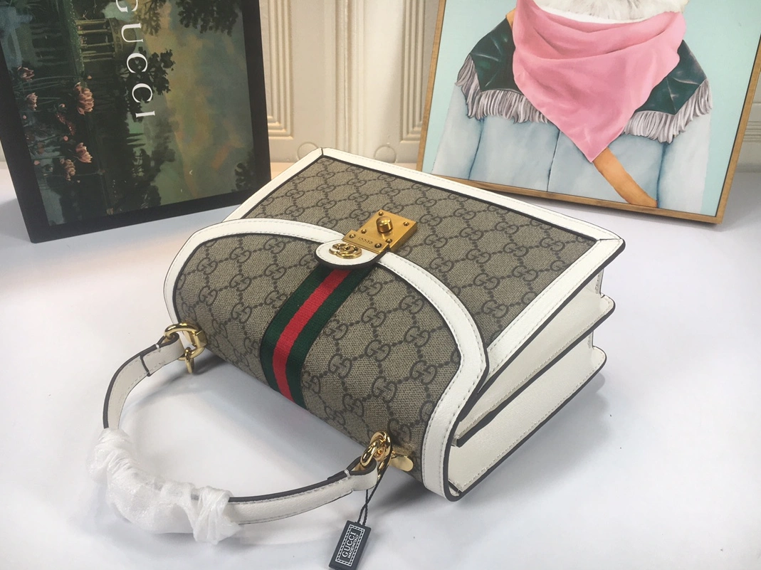 Gucci AAA Quality Handbags For Women Versatile 3506