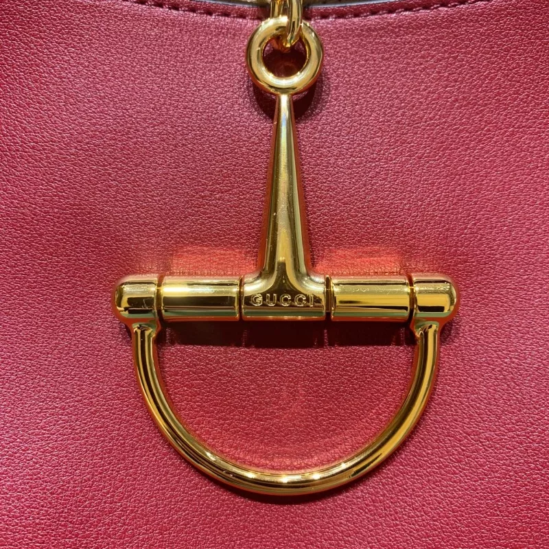 Gucci AAA Quality Handbags For Women Versatile 7350