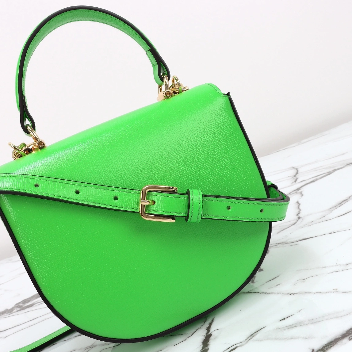 Gucci AAA Quality Handbags For Women Vibrant 4509