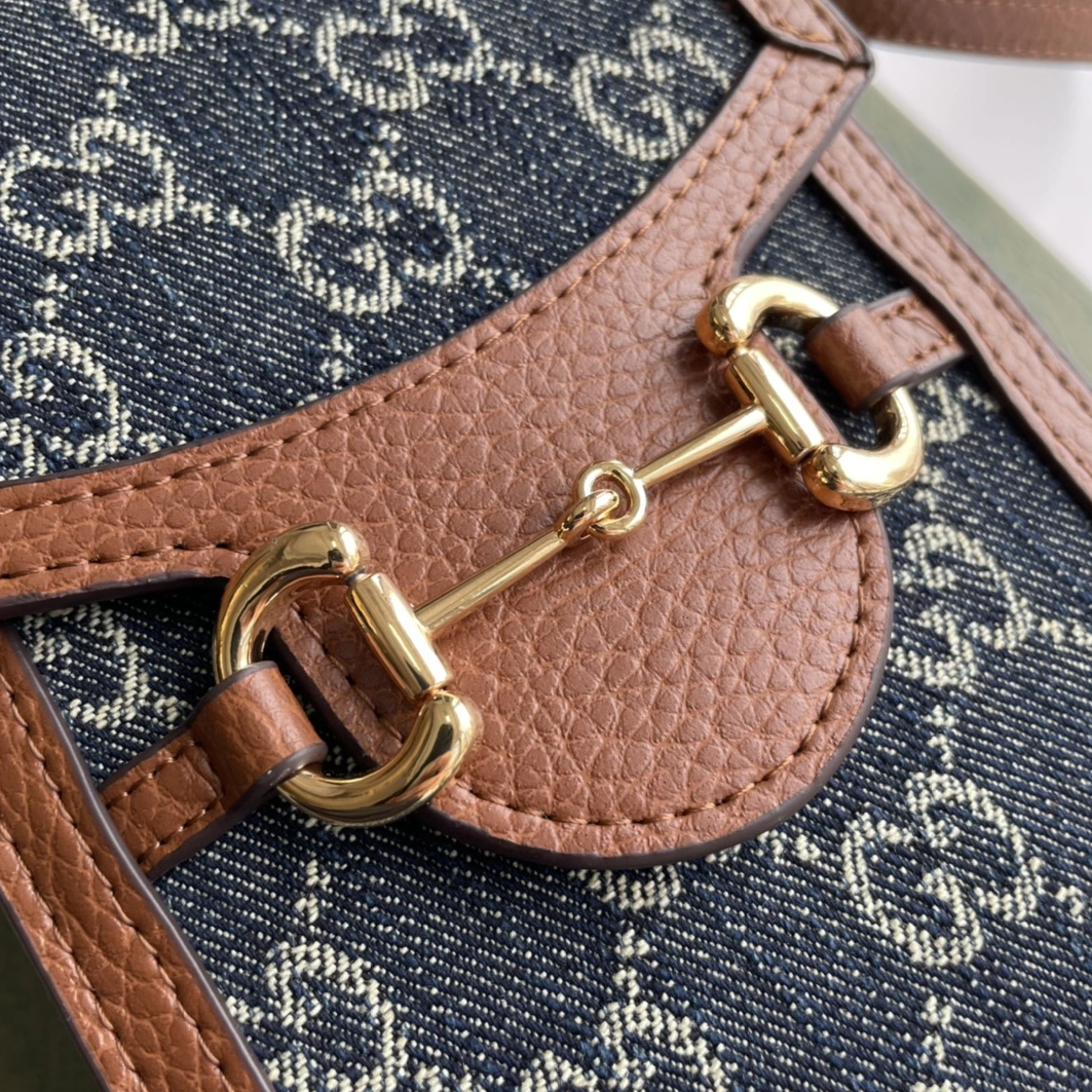 Gucci AAA Quality Messenger Bags Affordable 4469