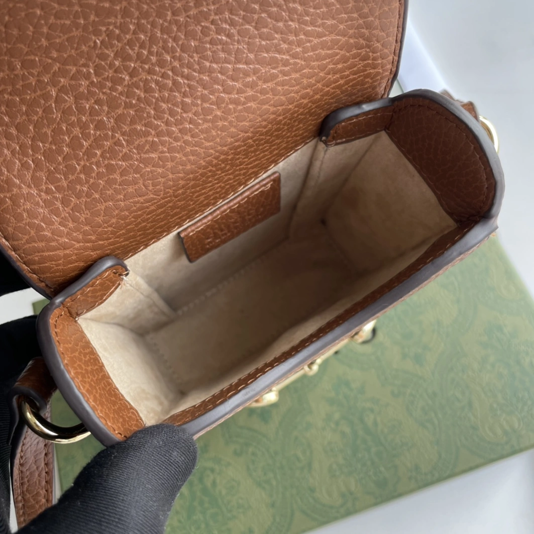 Gucci AAA Quality Messenger Bags Affordable 4469