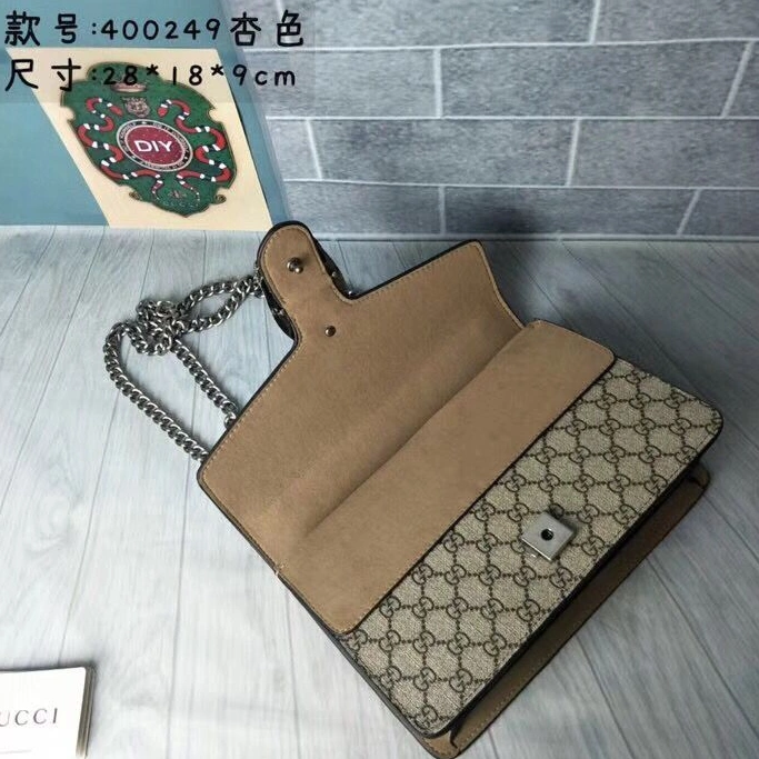 Gucci AAA Quality Messenger Bags Affordable 8577